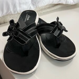 Clarks Cloudsteppers sandals size 8 women’s